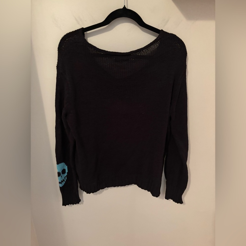 WOODEN SHIPS multiple skulls v neck sweater in black multi M/L - Picture 5 of 7